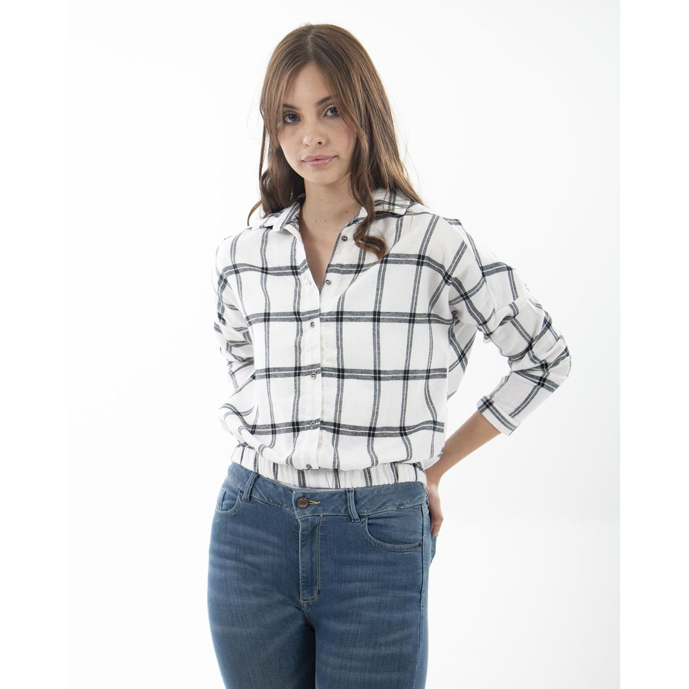 jeans con camisa mujer